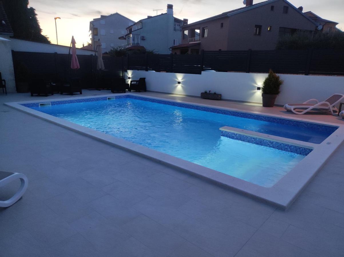 Viktor Rooms And Apartments โรวีน ภายนอก รูปภาพ