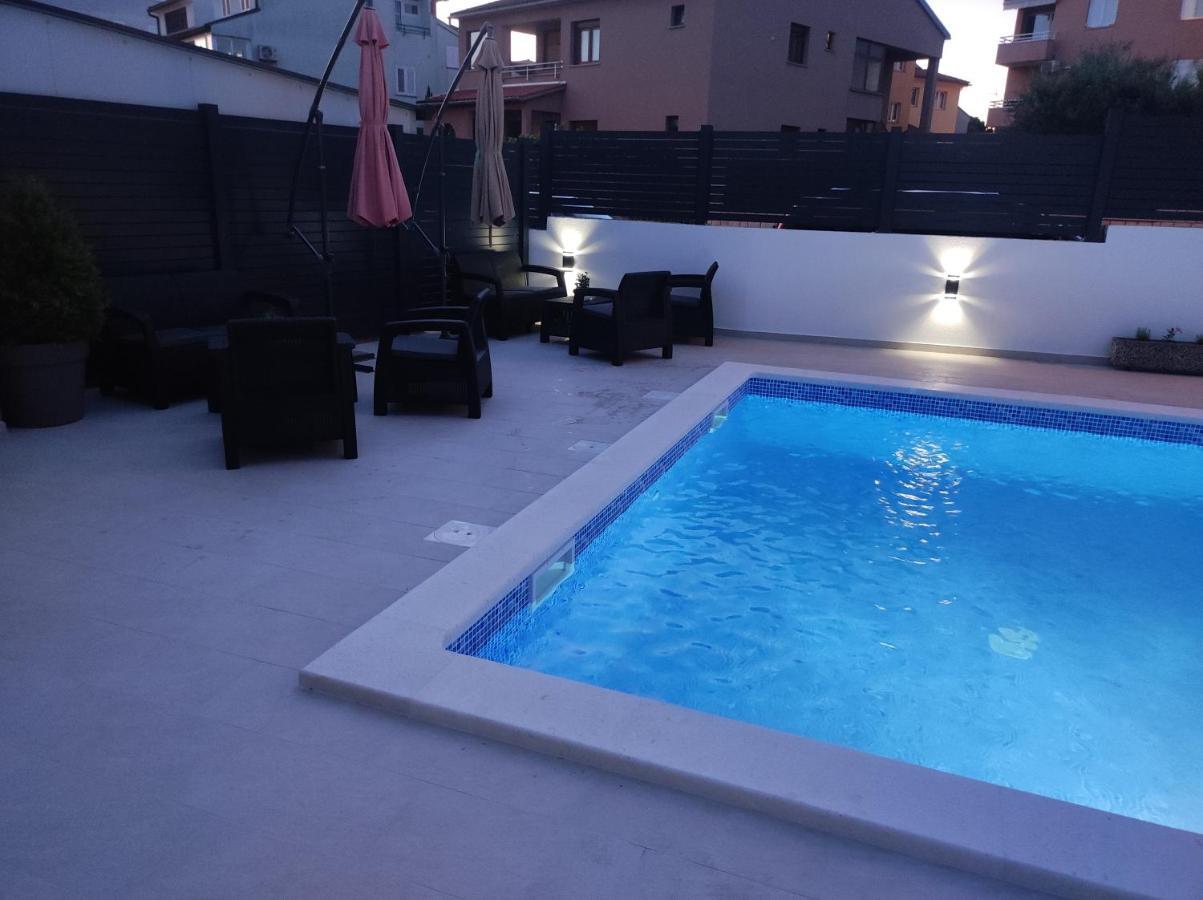 Viktor Rooms And Apartments โรวีน ภายนอก รูปภาพ