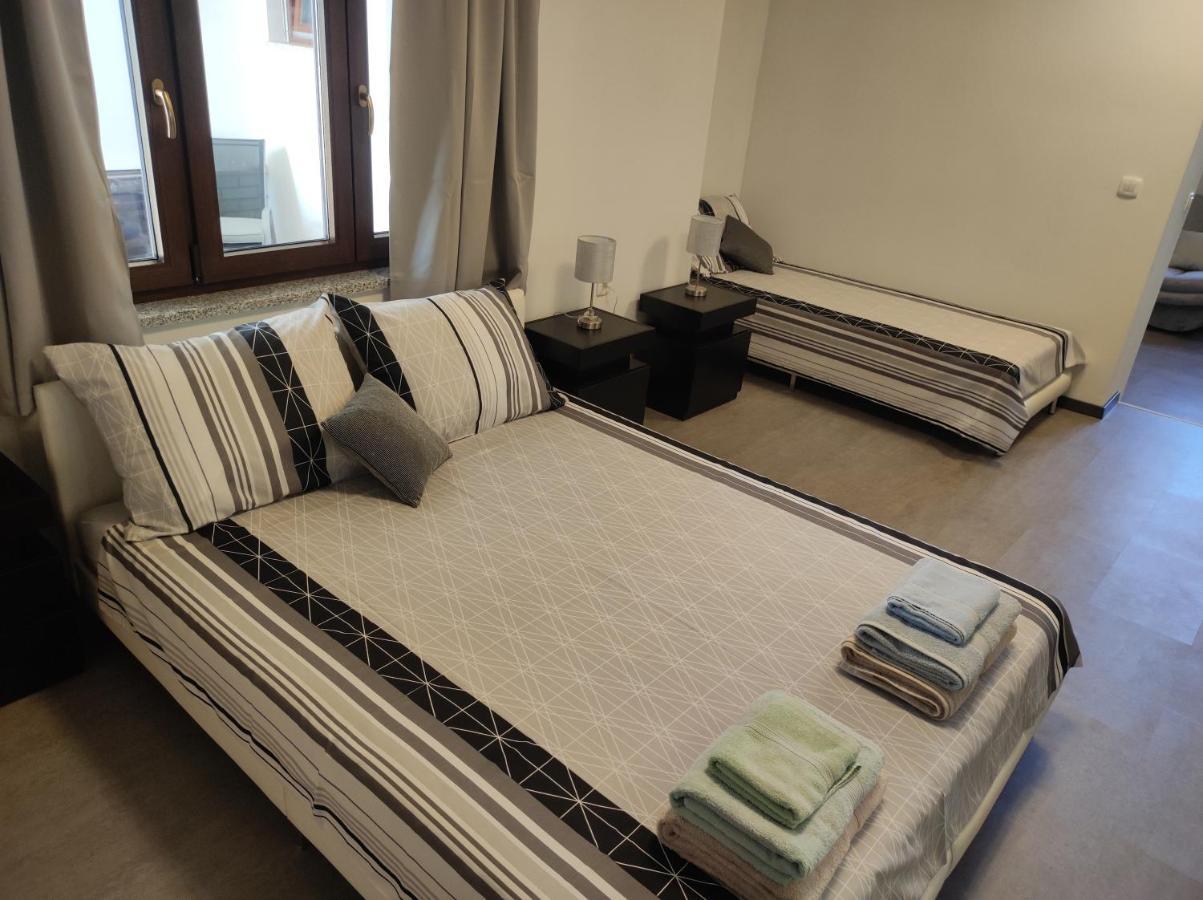 Viktor Rooms And Apartments โรวีน ภายนอก รูปภาพ