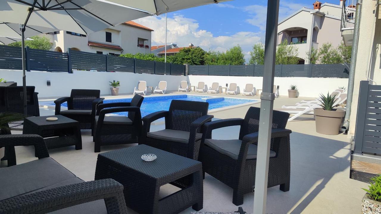 Viktor Rooms And Apartments โรวีน ภายนอก รูปภาพ