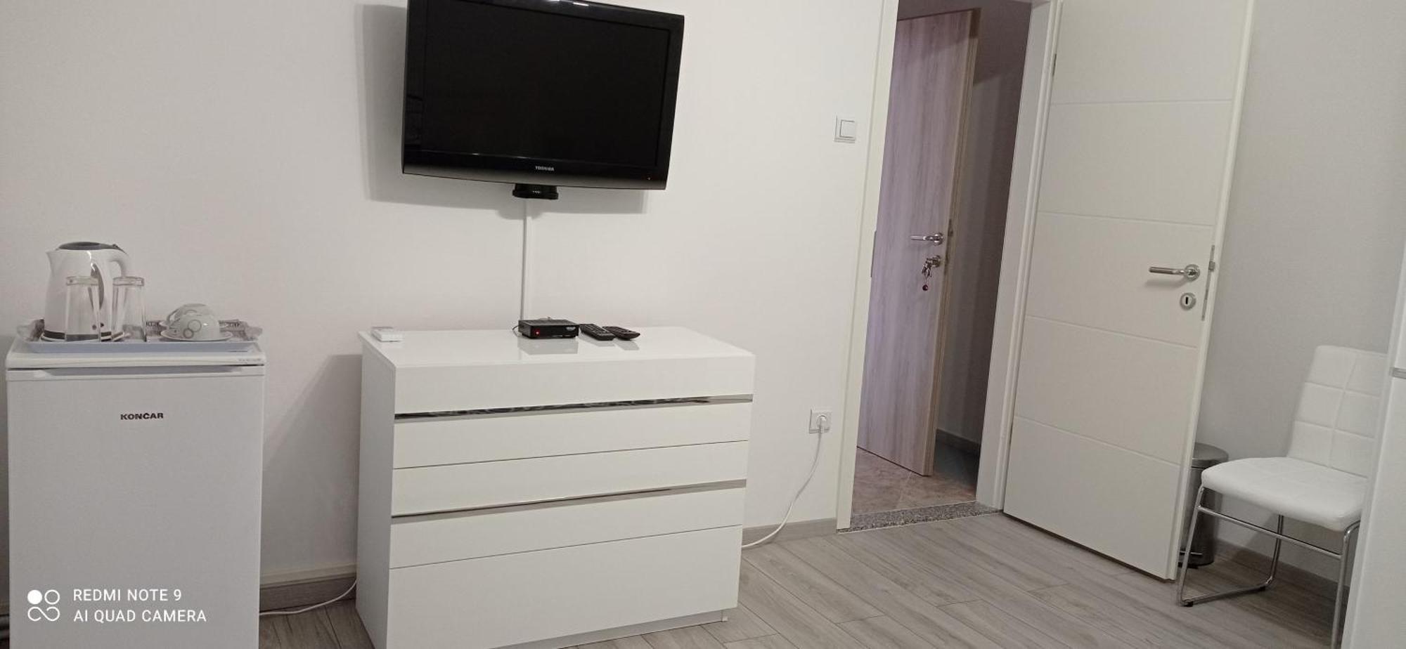 Viktor Rooms And Apartments โรวีน ห้อง รูปภาพ